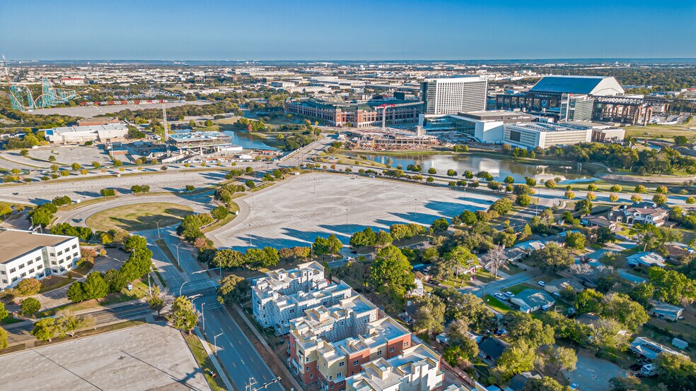 More Photos Of 1206 E Road To Six Flags St, Arlington Apartments For Sale