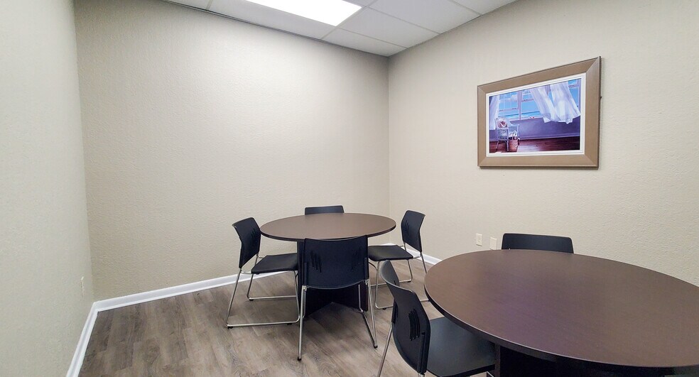 More Photos Of 1000 S Caraway Rd, Jonesboro Office For Sale