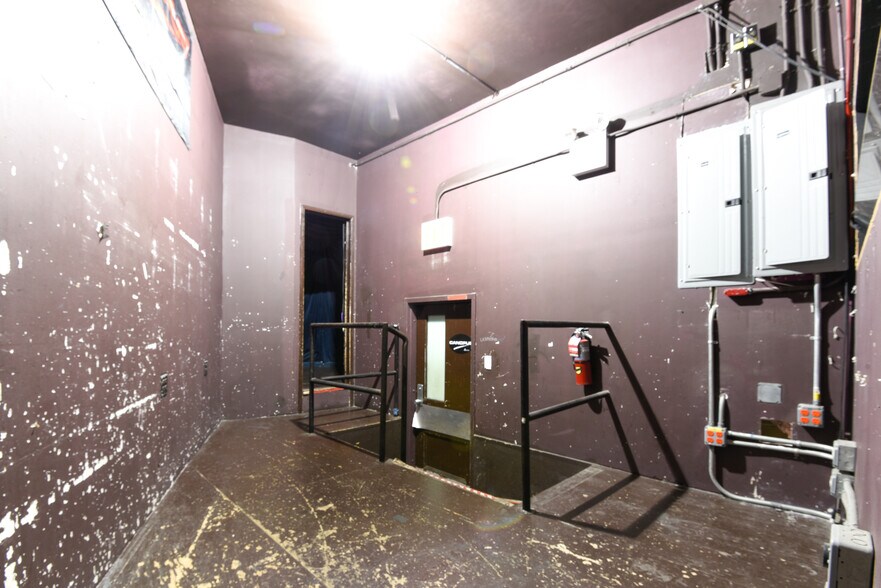More Photos Of 361 Metropolitan Ave, Brooklyn General Retail For Lease