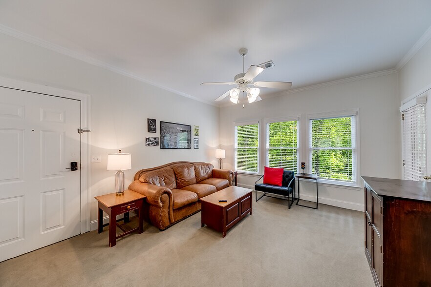 More Photos Of 892 Edelweiss Strasse, Helen Hotel For Sale