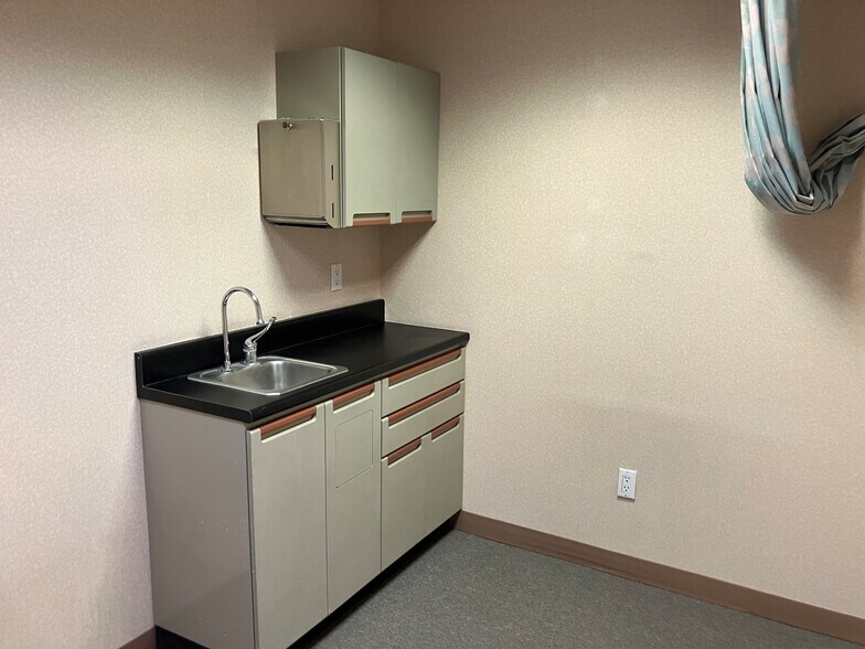 More Photos Of 101 S Bedford Rd, Mount Kisco Medical For Sale