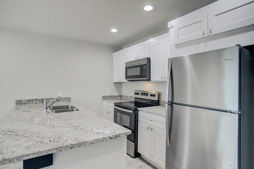 3448 Elgin St, Houston, TX 77004 Apartments For Sale