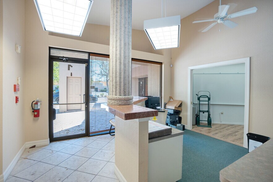 More Photos Of 3910 Golf Park Loop, Bradenton Office For Sale