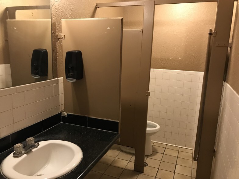 More Photos Of 13290 W Van Buren St, Avondale Restaurant For Sale