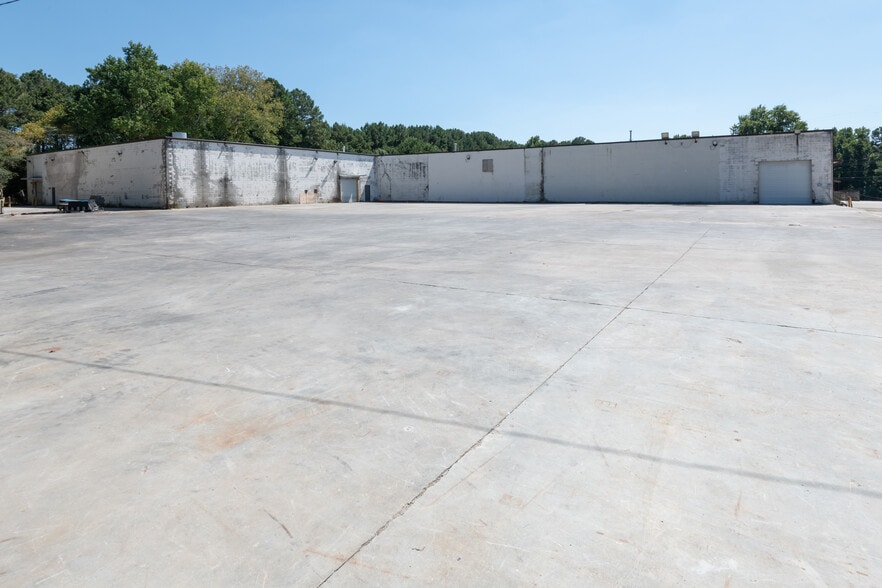 More Photos Of 5682 E Ponce De Leon Ave, Stone Mountain Distribution For Lease