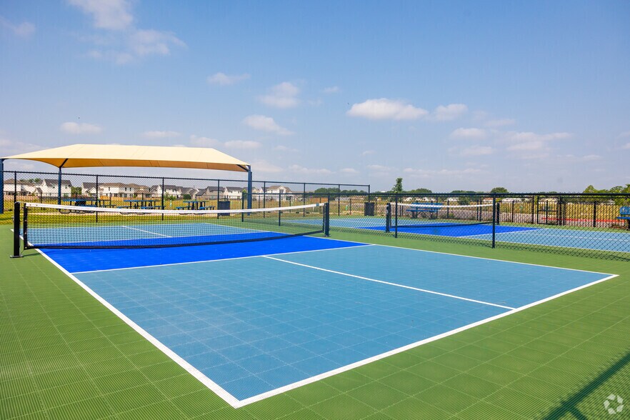 More Photos Of Garten Haus at Solms Landing, New Braunfels Specialty For Sale