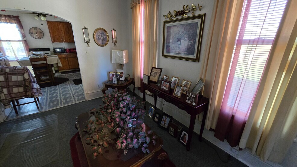 More Photos Of 706 4th St, Rock Island Apartments For Sale