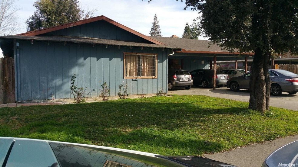 Primary Photo Of 8120 Tam O Shanter Dr, Stockton Apartments For Sale