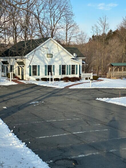 More Photos Of 1011 Hoosick Rd, Troy Storefront Retail Residential For Sale