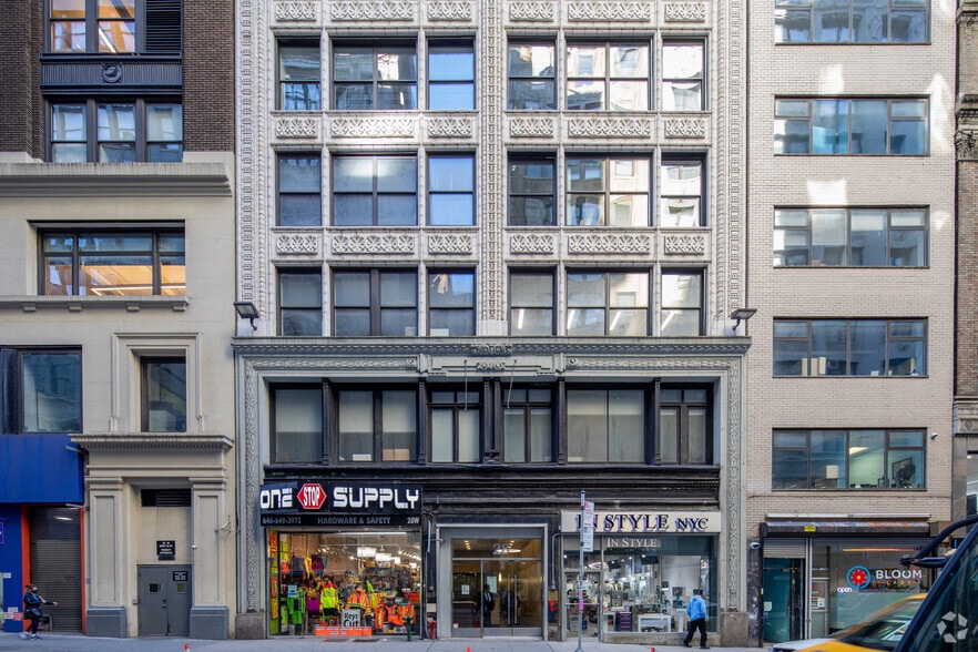 More Photos Of 28 W 36th St, New York Office For Lease