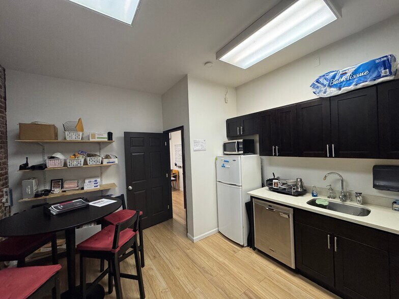 More Photos Of 209-211 Kearny St, San Francisco Office For Lease