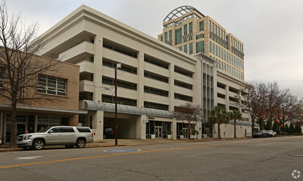 More Photos Of 1135 Lady St, Columbia Apartments For Lease