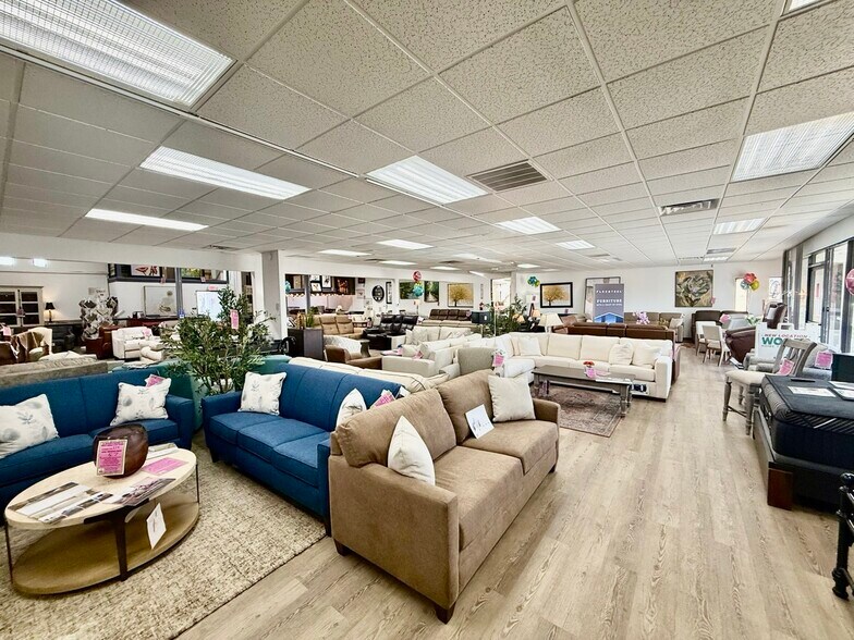 More Photos Of 225 Lander Ave, Turlock Storefront Retail Office For Sale