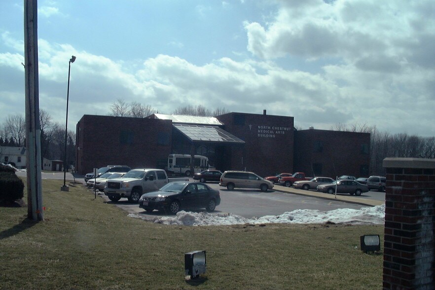 More Photos Of 6693 N Chestnut St, Ravenna Medical For Sale