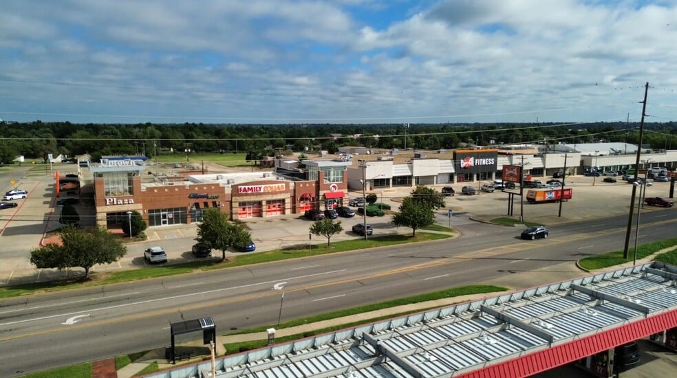 More Photos Of 7511-7525 SE 15th St, Midwest City Unknown For Lease