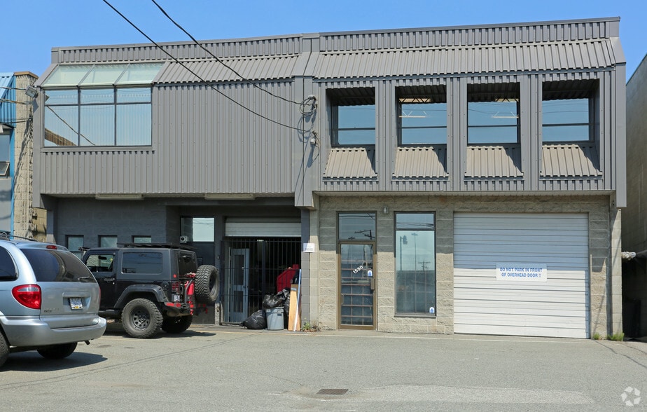 More Photos Of 1550 Richmond St, North Vancouver District Warehouse For Lease