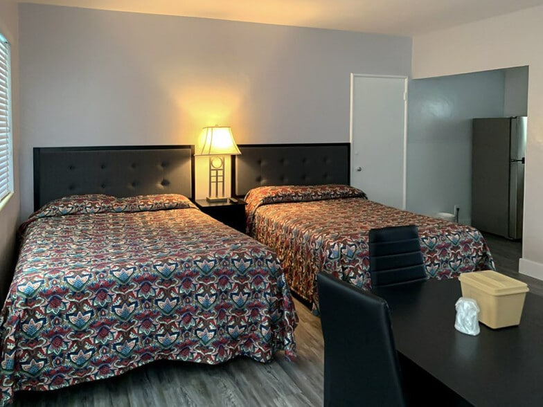 More Photos Of 1010 S Federal Hwy, Hollywood Hotel For Sale