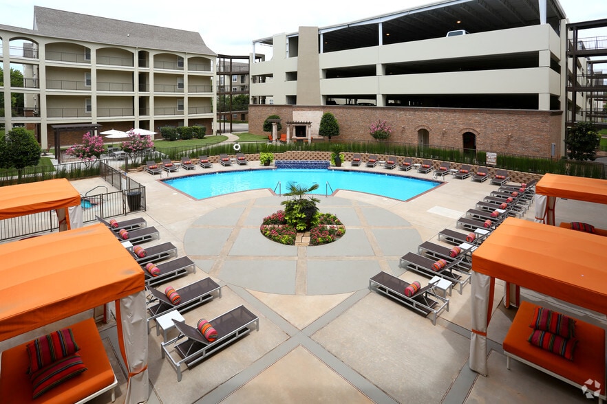 More Photos Of 301-409 N Walker Ave, Oklahoma City Apartments For Lease