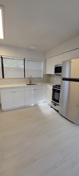 More Photos Of 1723 Liberty St, Hollywood Apartments For Sale
