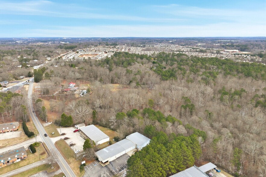 More Photos Of 3743 Old Flowery Branch Rd, Oakwood Warehouse For Lease