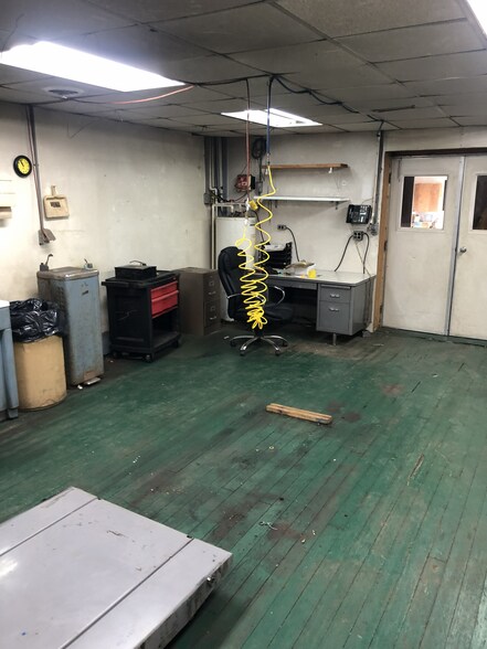 More Photos Of 496 IN-26, Frankfort Warehouse For Sale