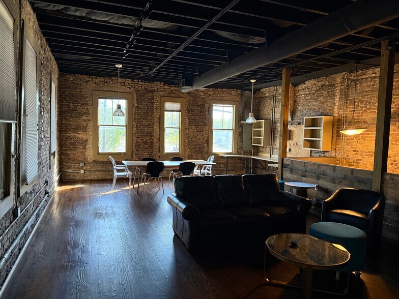 More Photos Of 100 41st St S, Birmingham Loft Creative Space For Sale