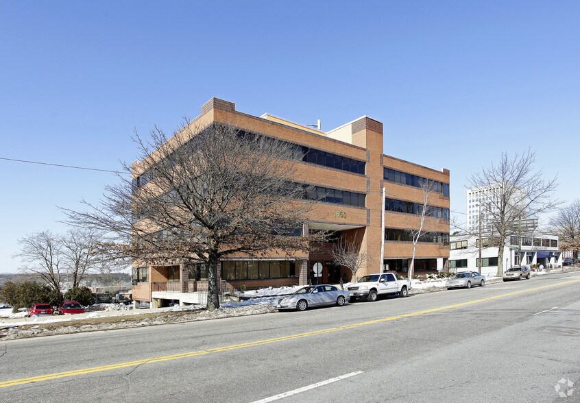 Primary Photo Of 1650 Elm St, Manchester Medical For Sale