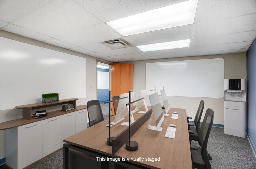 More Photos Of 3925-3927 Brotherton Rd, Cincinnati Office For Sale