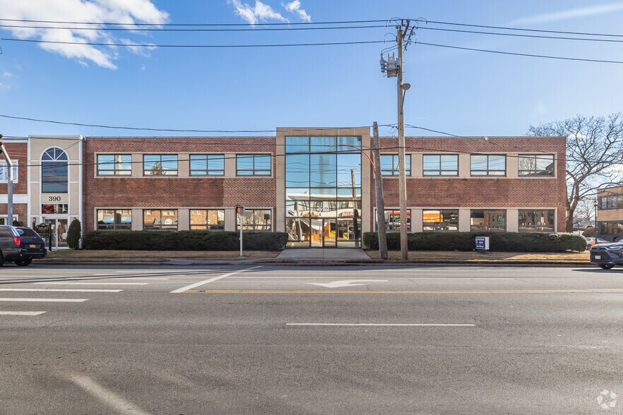 More Photos Of 370 Old Country Rd, Garden City Office For Sale