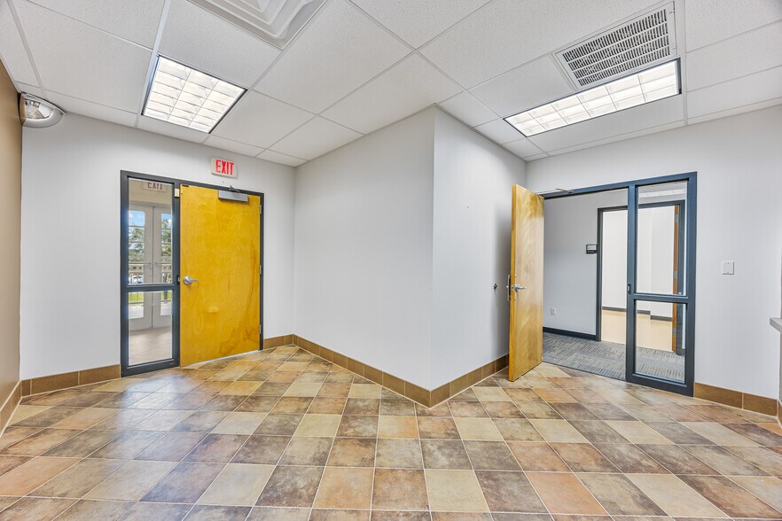 More Photos Of 5500 Murrell Rd, Melbourne Office For Lease