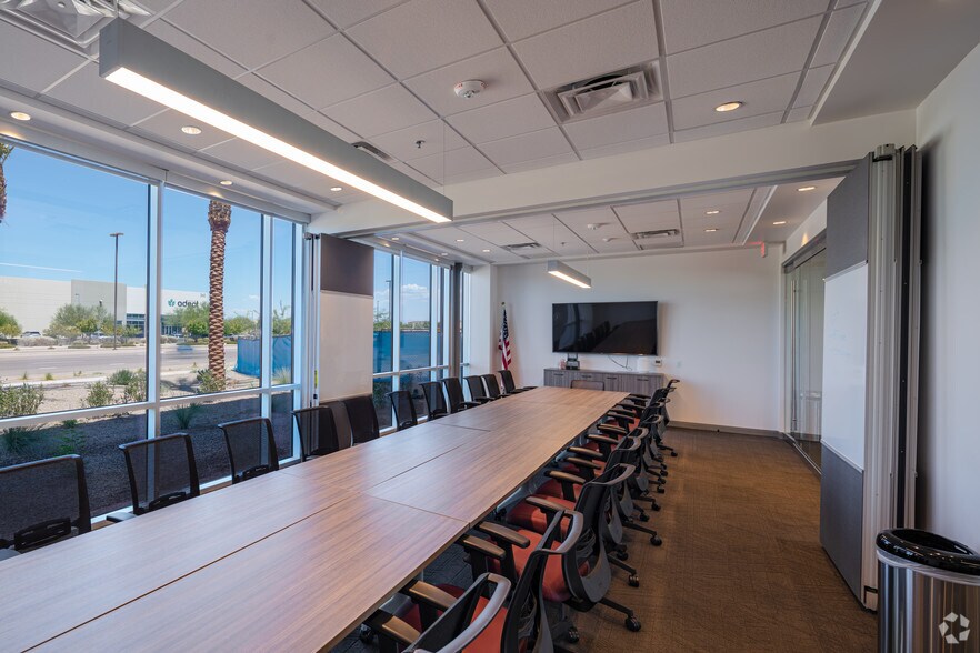 More Photos Of 365 E Germann Rd, Gilbert Office For Lease