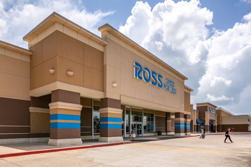 More Photos Of I 45, League City Unknown For Lease