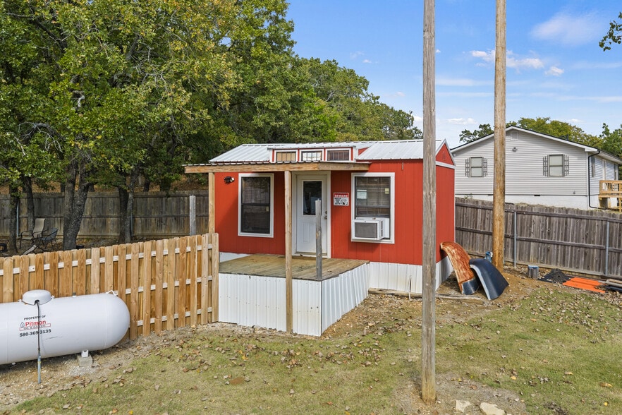 More Photos Of 3133 Chickasaw Trl, Sulphur Restaurant For Sale