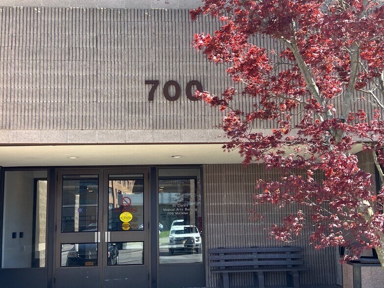 More Photos Of 700 Mcclellan St, Schenectady Medical For Lease