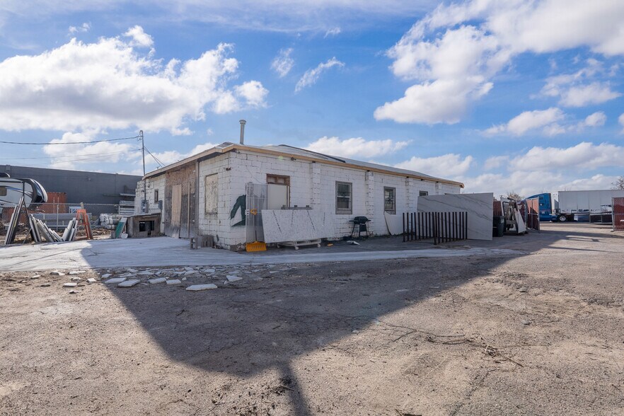 More Photos Of 1031 W 46th Ave, Denver Warehouse For Sale