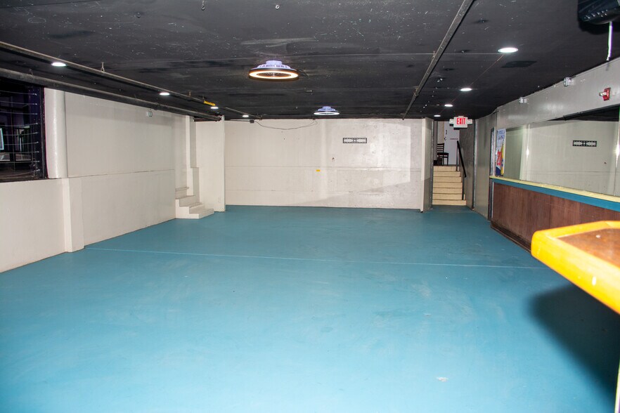 More Photos Of 715 S Polk St, Amarillo Bar For Lease