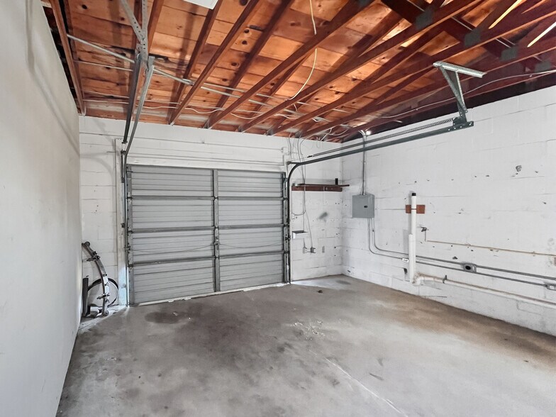 More Photos Of 5820 HWY 542 W, Winter Haven Warehouse For Lease