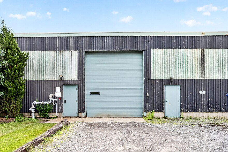 More Photos Of 7 Hackett Dr, Tonawanda Industrial For Sale