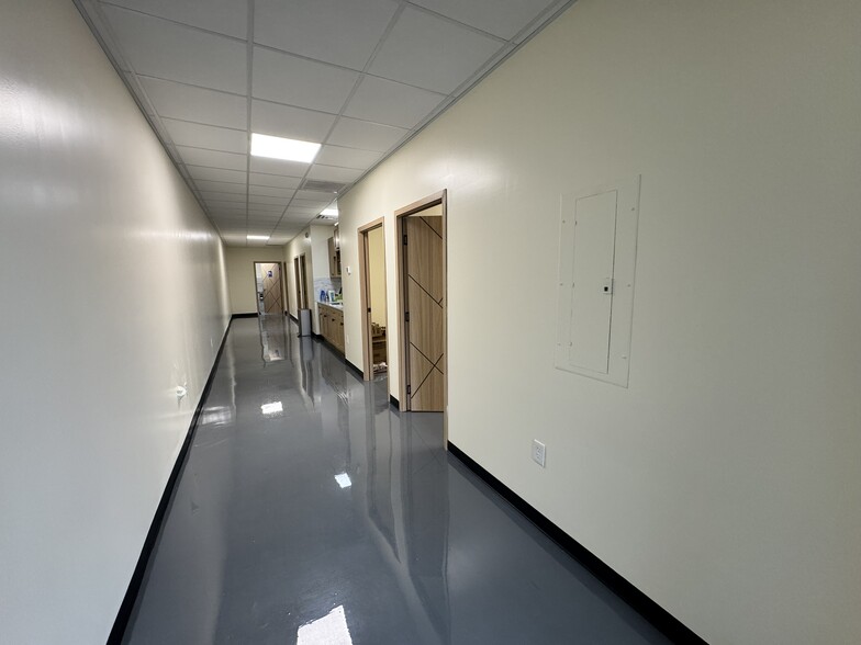 More Photos Of 110 Main St., Alexander City Loft Creative Space For Lease