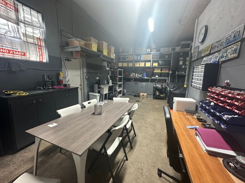 More Photos Of 3325 NW 36th St, Miami Auto Repair For Sale