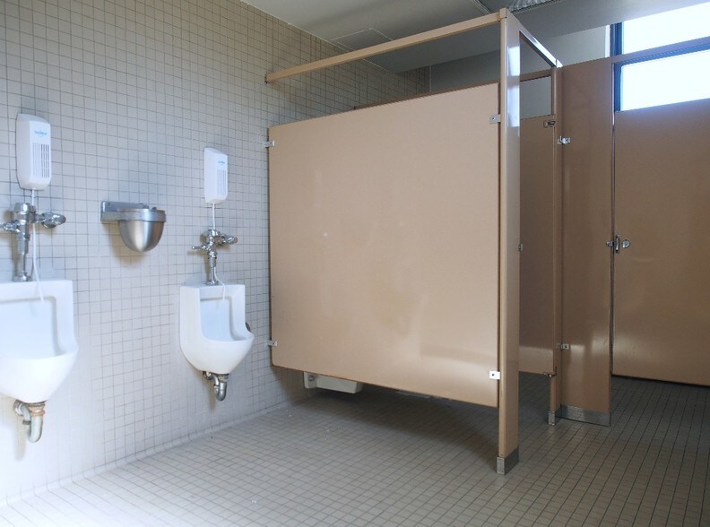 More Photos Of 329-331 S York Rd, Bensenville Daycare Center For Lease