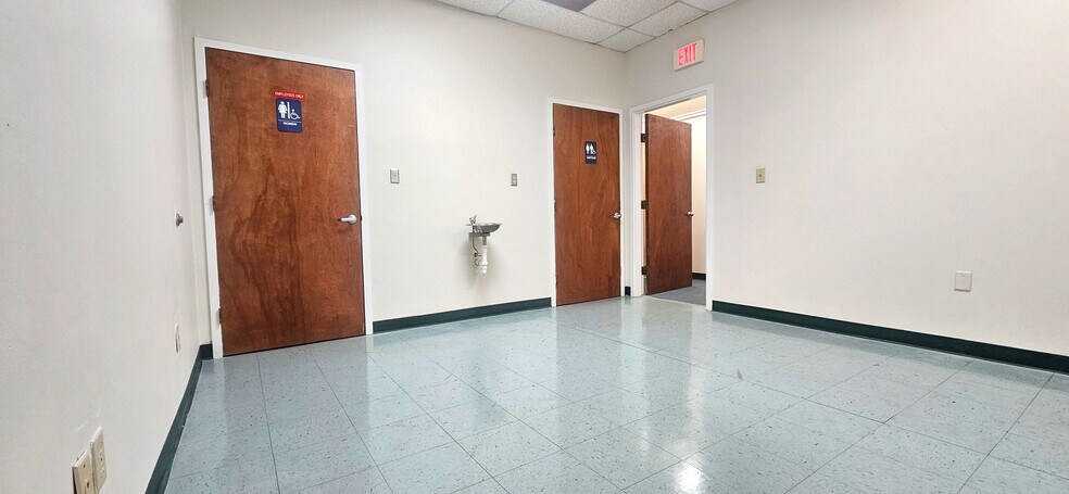 More Photos Of 1706 E Semoran Blvd, Apopka Medical For Sale