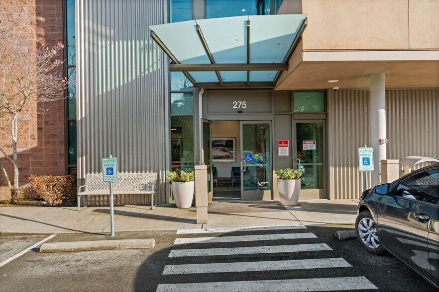 More Photos Of 275 SW 160th St, Burien Medical For Lease