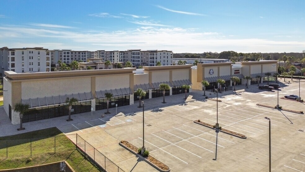 More Photos Of 3300 Bayport Blvd, Seabrook Storefront For Lease