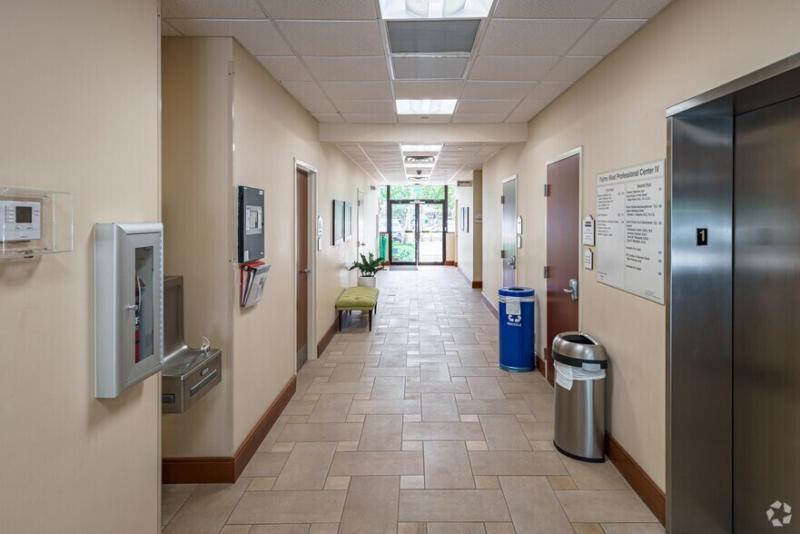 More Photos Of 12989 Southern Blvd, Loxahatchee Unknown For Lease