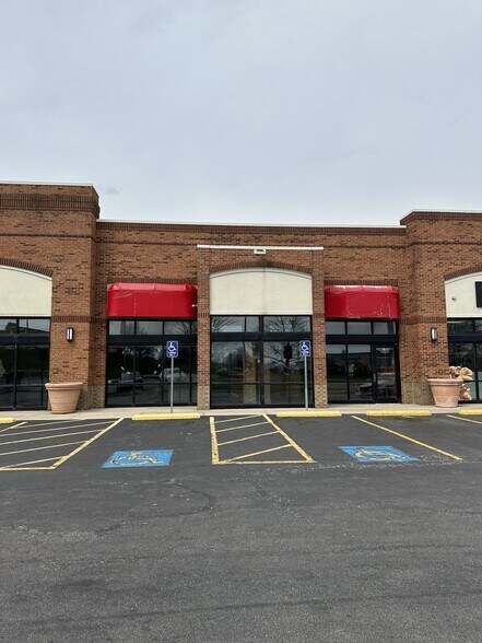 More Photos Of 2150-2172 Walker Lake Rd, Ontario General Retail For Sale