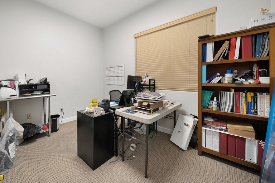 More Photos Of 71-75 N Main St, Templeton Office For Lease