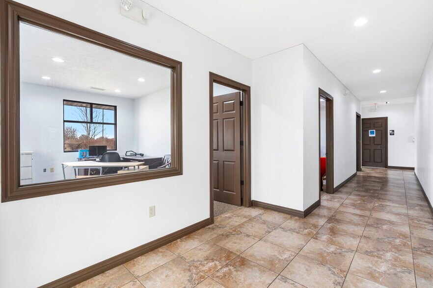 More Photos Of 4136 South Scenic, Springfield Office For Lease