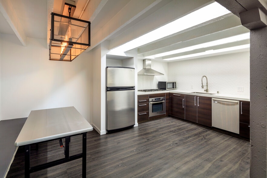 More Photos Of 72 Tehama St, San Francisco Loft Creative Space For Sale