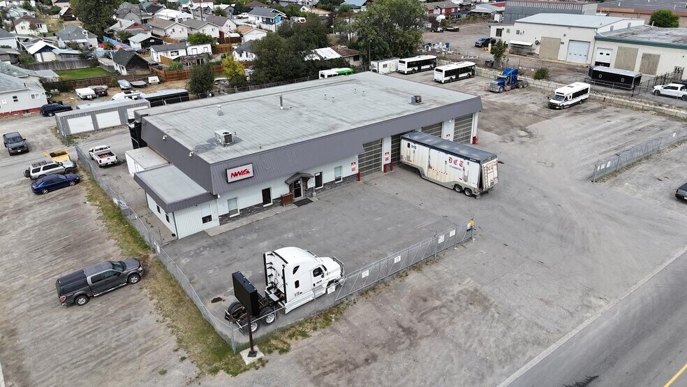 More Photos Of 301 Slater Rd NW, Cranbrook Industrial For Sale